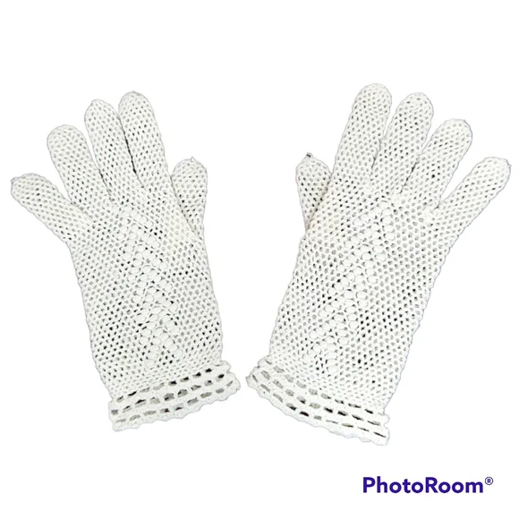 Hand Crocheted Gloves Ladies Size Small Petite White Wedding Party Event - Picture 3 of 9